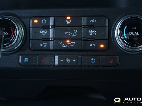 Used 2019 Ford F150 Lariat w/ Equipment Group 502A Luxury AWD/4WD image 20