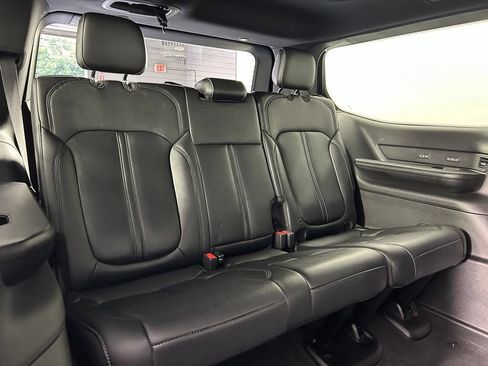 Used 2023 Jeep Wagoneer Series II AWD/4WD image 14