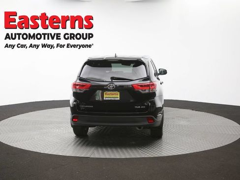 Used 2019 Toyota Highlander XLE AWD/4WD image 42