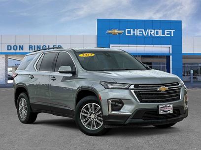 Used 2023 Chevrolet Traverse LT