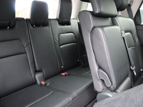 Used 2024 Nissan Pathfinder SL AWD/4WD image 22
