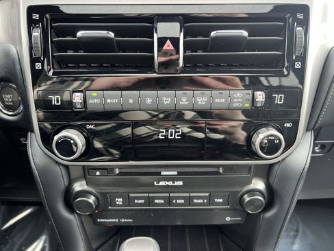 Used 2023 Lexus GX 460 Premium w/ Premium Package image 21