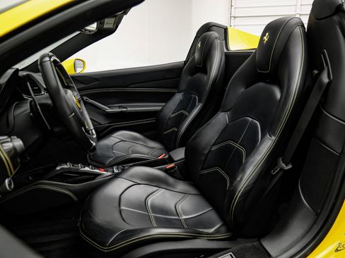 Used 2017 Ferrari 488 Spider image 51