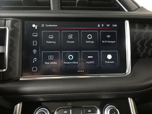 Used 2023 GMC Yukon Denali w/ Advanced Technology Package AWD/4WD image 28