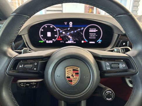 Used 2025 Porsche Cayenne Coupe AWD/4WD image 16