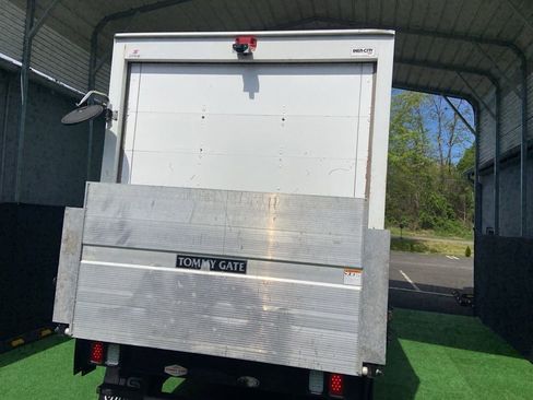 Used 2019 Chevrolet Express 3500 RWD image 6