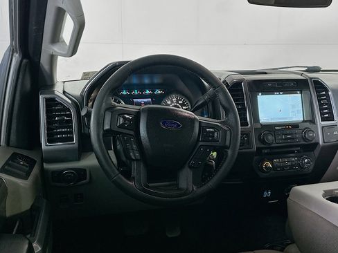 Used 2016 Ford F150 XLT w/ Equipment Group 302A Luxury image 18