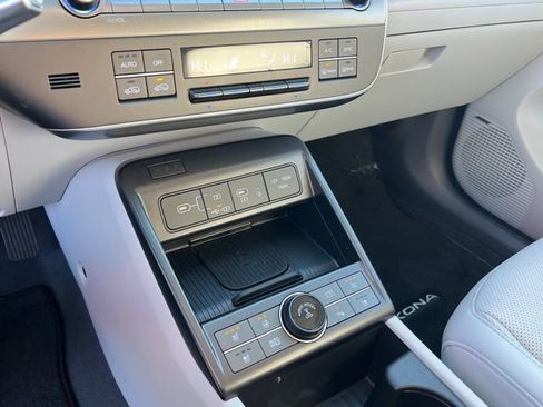 Certified 2025 Hyundai Kona Limited image 18