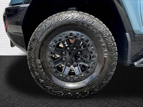 Used 2024 GMC Hummer EV 3X w/ Omega Edition AWD/4WD image 29