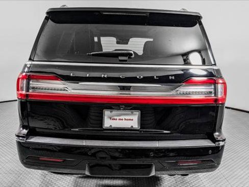 Used 2018 Lincoln Navigator Reserve w/ Technology Package AWD/4WD image 7