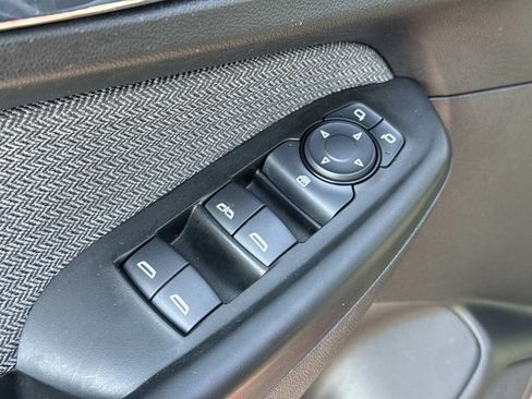 Used 2023 Chevrolet TrailBlazer LT FWD image 17