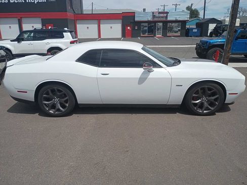 Used 2019 Dodge Challenger R/T RWD image 7