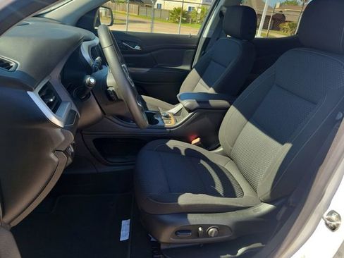 Used 2023 GMC Acadia SLE w/ Driver Convenience Package FWD image 14