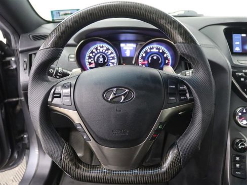 Used 2016 Hyundai Genesis 3.8 image 26