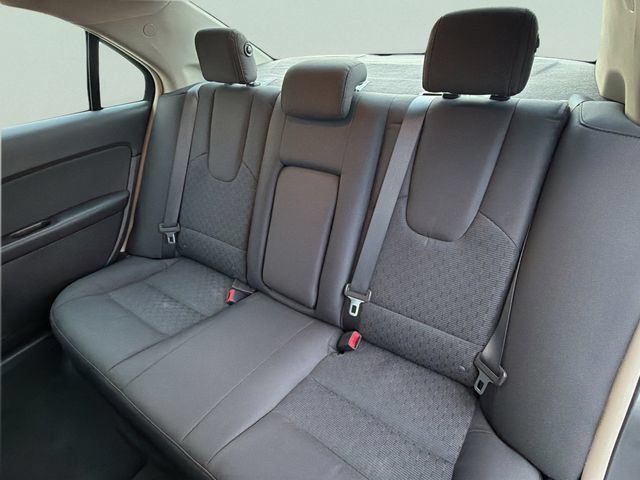 Used 2012 Ford Fusion SE FWD image 18