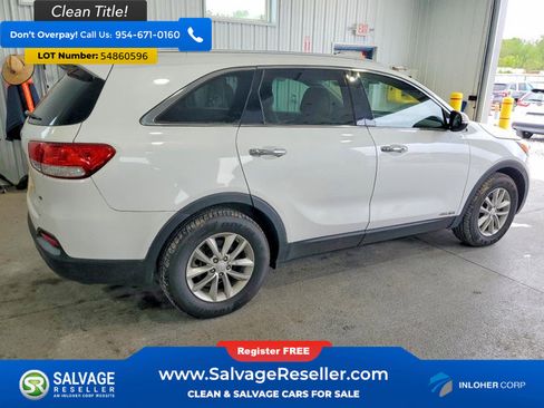 Used 2017 Kia Sorento AWD image 4