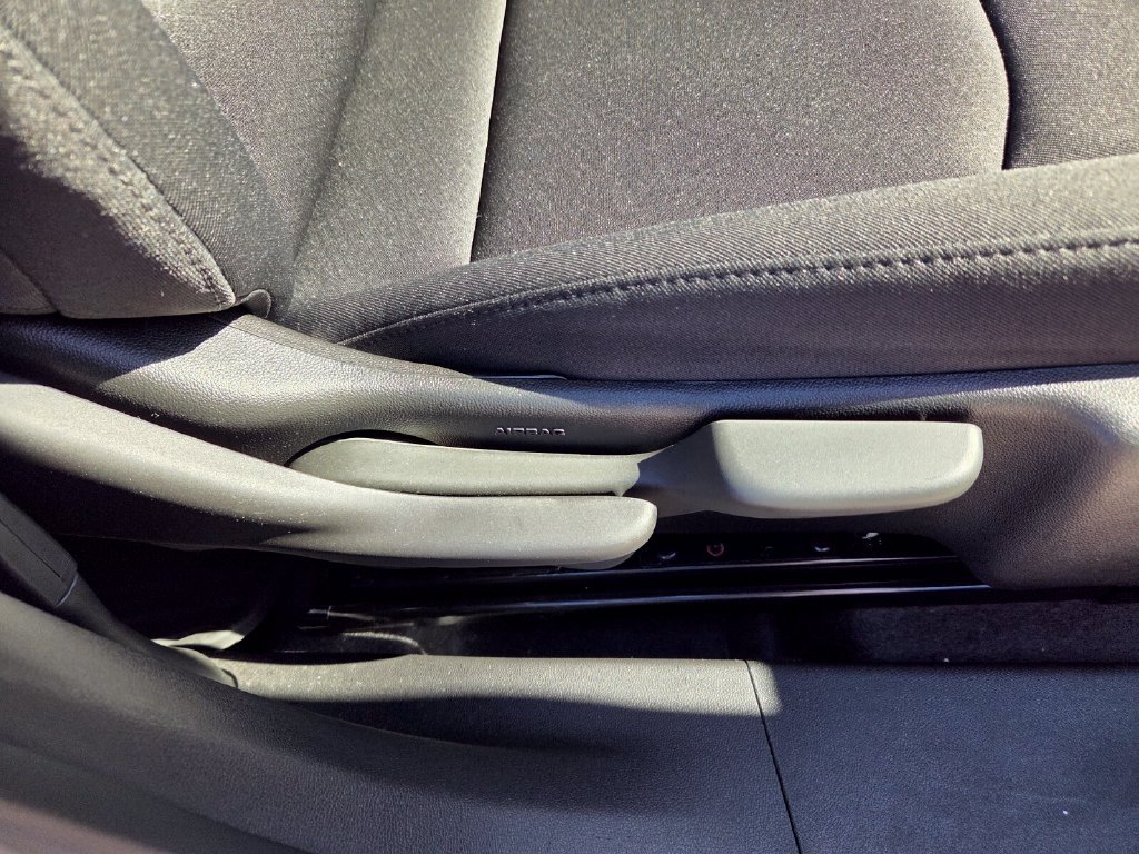 Used 2024 Chevrolet Malibu RS FWD image 17
