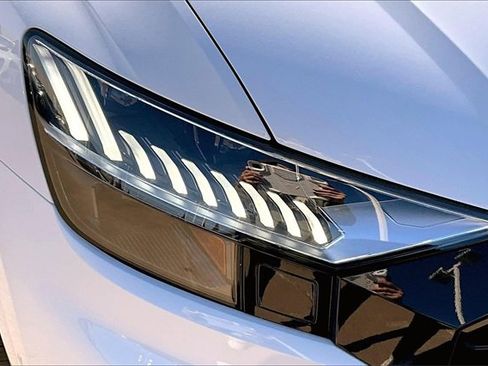 Used 2021 Audi Q8 Prestige image 31