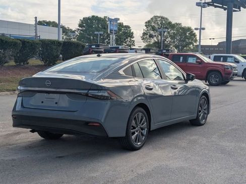 New 2026 Nissan Sentra SL w/ Floor Mat Package FWD image 3