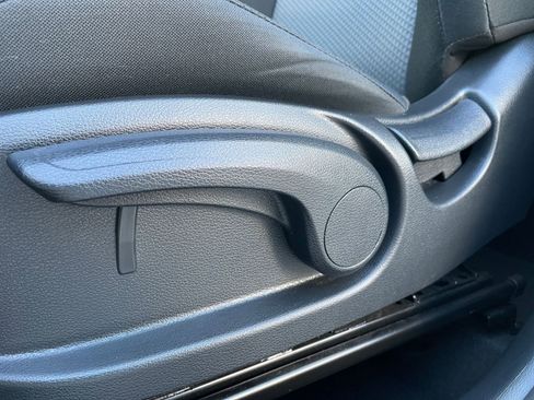 Used 2025 Kia Soul LX w/ LX Technology Package image 23