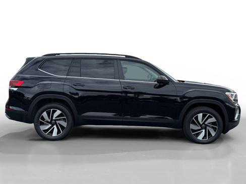 New 2026 Volkswagen Atlas SE image 6