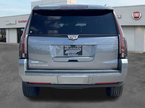 Used 2020 Cadillac Escalade Luxury w/ Escalade Sport Edition AWD/4WD image 6