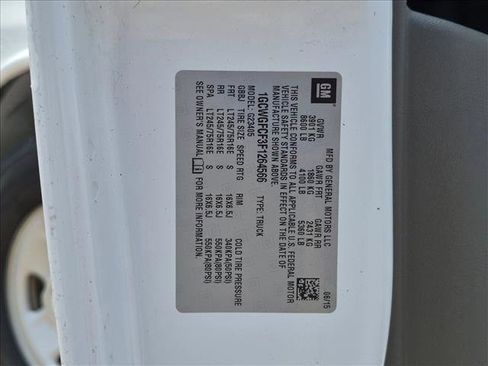 Used 2015 Chevrolet Express 2500 RWD image 25