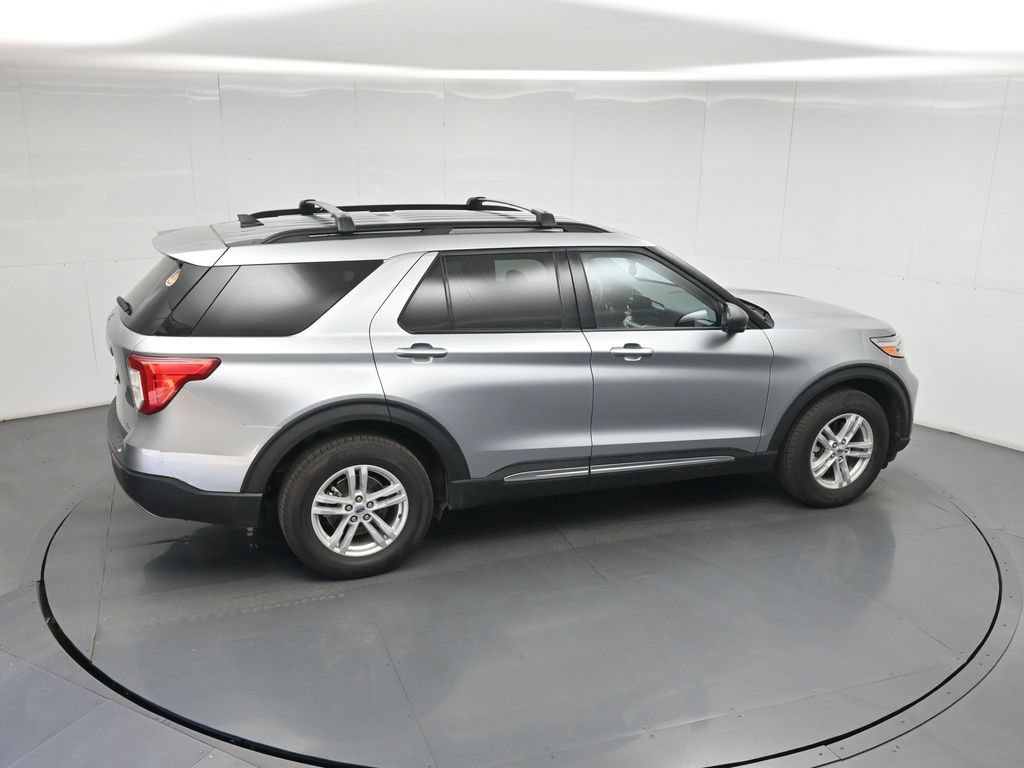 Used 2024 Ford Explorer XLT w/ Equipment Group 202A AWD/4WD image 40