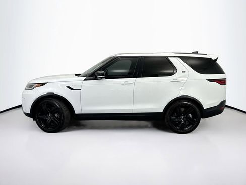 Certified 2025 Land Rover Discovery S image 8
