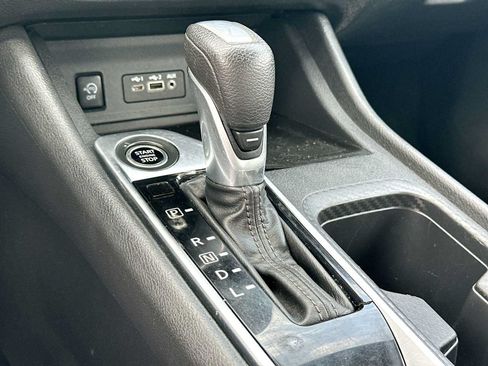Used 2025 Nissan Sentra SV FWD image 21