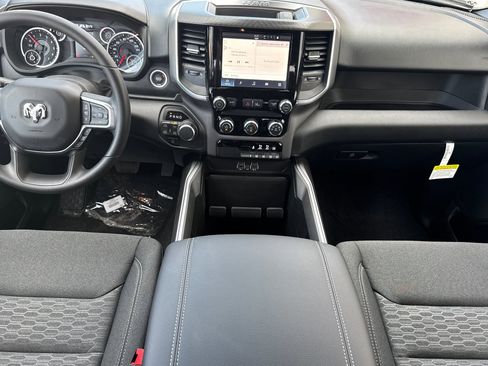 New 2026 RAM 1500 4x4 Crew Cab image 12