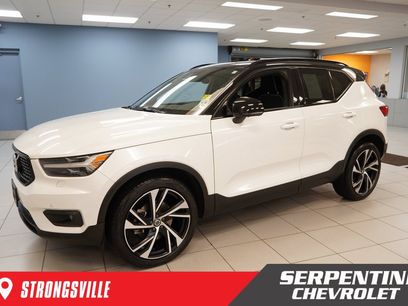 Used 2022 Volvo XC40 T5 R-Design