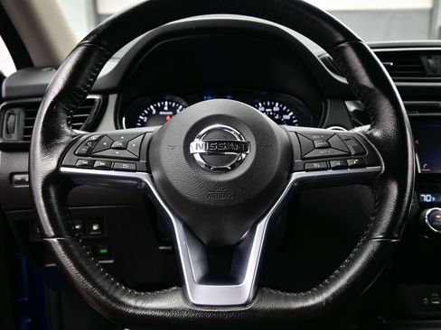 Used 2018 Nissan Rogue SV FWD image 23