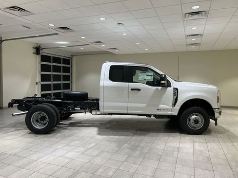 New 2026 Ford F350 XL w/ XL Chrome Package AWD/4WD image 6