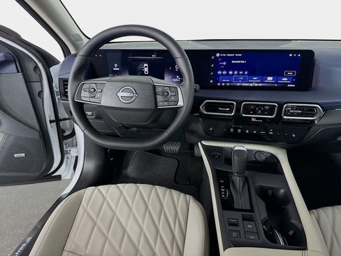 New 2026 Nissan Sentra SL w/ Floor Mat Package FWD image 24