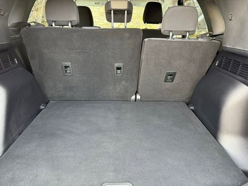 Certified 2022 Ford Escape SE w/ SE Sport Appearance Package image 10