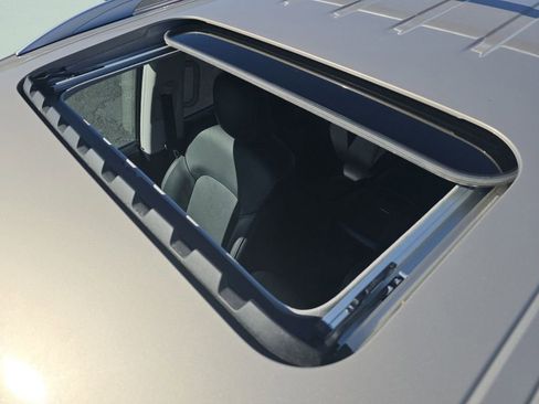 Used 2018 INFINITI QX80 4WD w/ Driver Assistance Package image 8