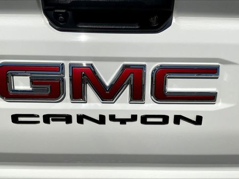 Used 2023 GMC Canyon AT4 w/ AT4 Premium Package AWD/4WD image 30