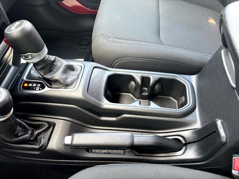 Used 2021 Jeep Wrangler Sport image 24