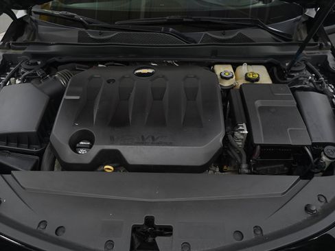 Used 2018 Chevrolet Impala Premier FWD image 31