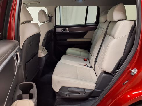 Used 2025 Hyundai Santa Fe SEL FWD image 24