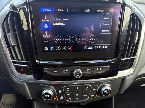 Used 2021 Chevrolet Traverse LT w/ LPO, Blackout Package image 21