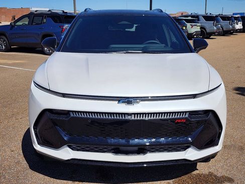 New 2025 Chevrolet Equinox EV RS image 8