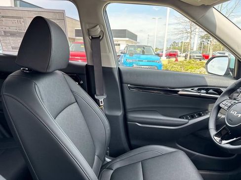 New 2026 Kia Seltos EX image 13