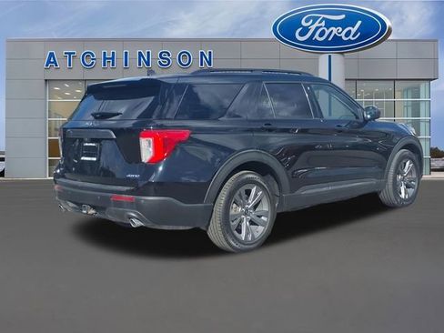 Certified 2021 Ford Explorer XLT w/ Equipment Group 202A image 9