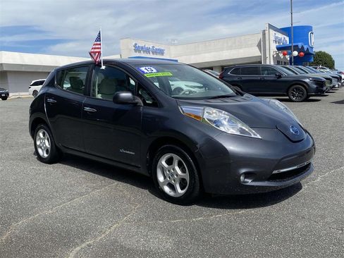 Used 2013 Nissan Leaf SV w/ LED & Quick Charge Pkg image 6