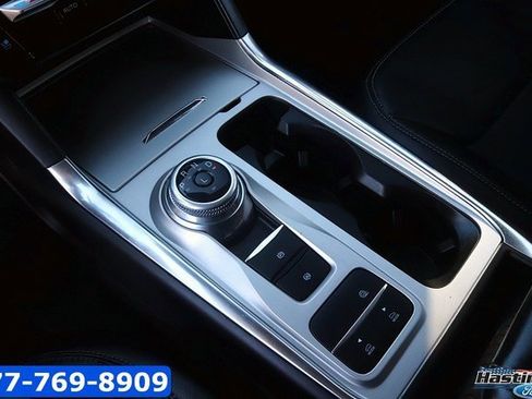 Used 2022 Ford Explorer Limited w/ Equipment Group 301A image 22