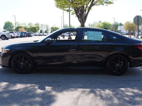 Used 2025 Honda Civic Sport image 4