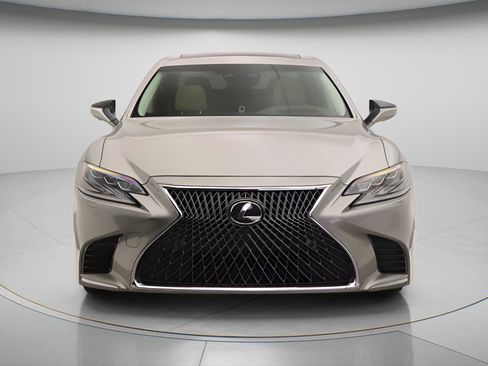 Used 2018 Lexus LS 500 w/ Interior Upgrade Package RWD image 6