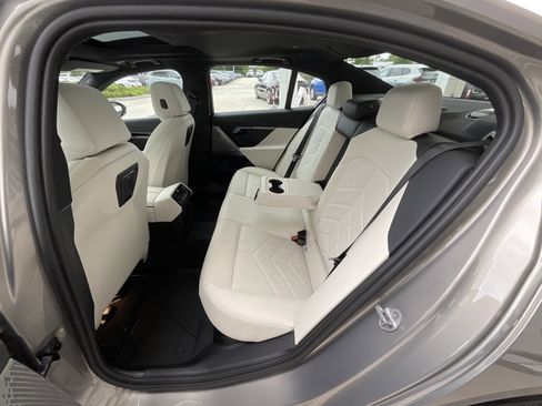 New 2026 BMW 530i w/ Premium Package image 27